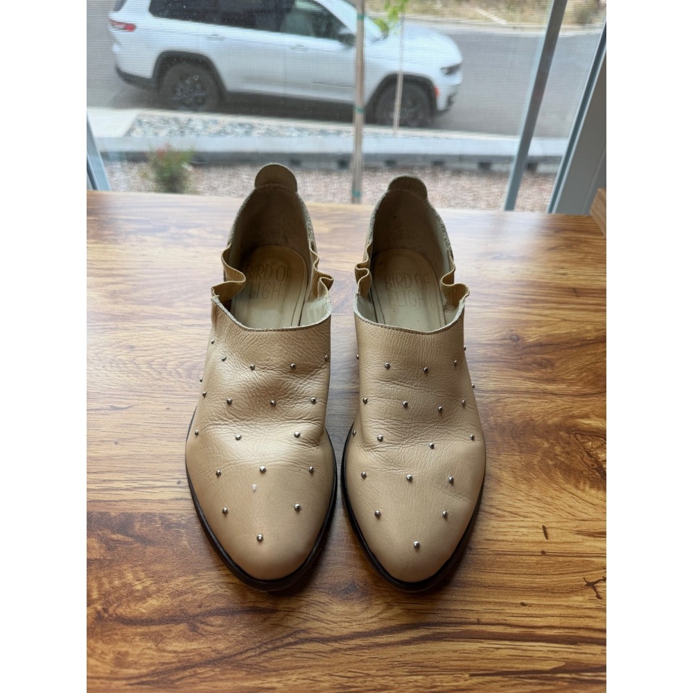 Bird of Flight Beige Leather Studded Pointed Toe Shooties Size 9B Made in Brazil